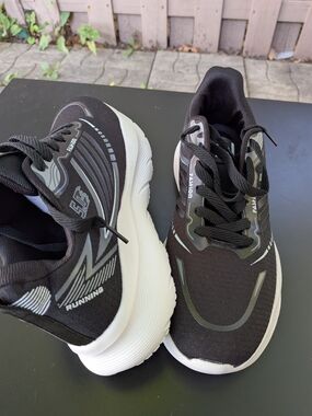 good quality lightweight running shoe